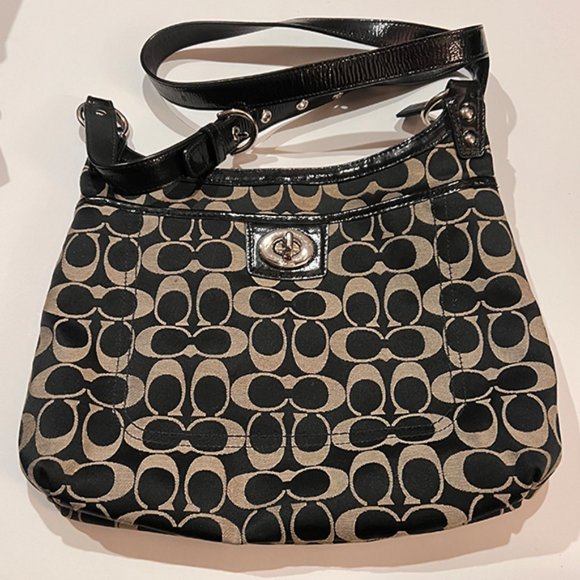 COACH PENELOPE SIGNATURE SATEEN HIPPIE F19259 - Cross Body Shoulder Bag - Picture 1 of 4